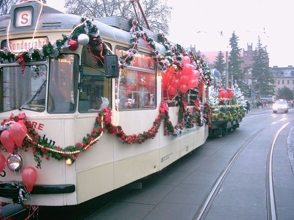 11.12.2004 - Weihnachtsmannparade in Brandenburg a.d.H. (GER)